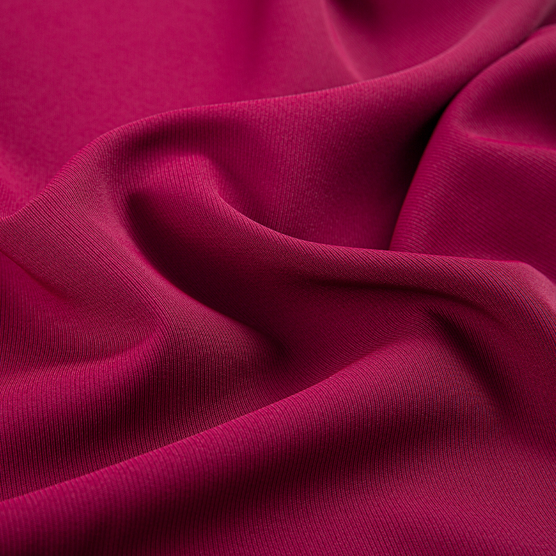 DS382 rouge 272GSM Tissu sergé à filament mat terne, polyester extensible sur quatre côtés, drapé doux pour la peau, infroissable et résistant à l'usure