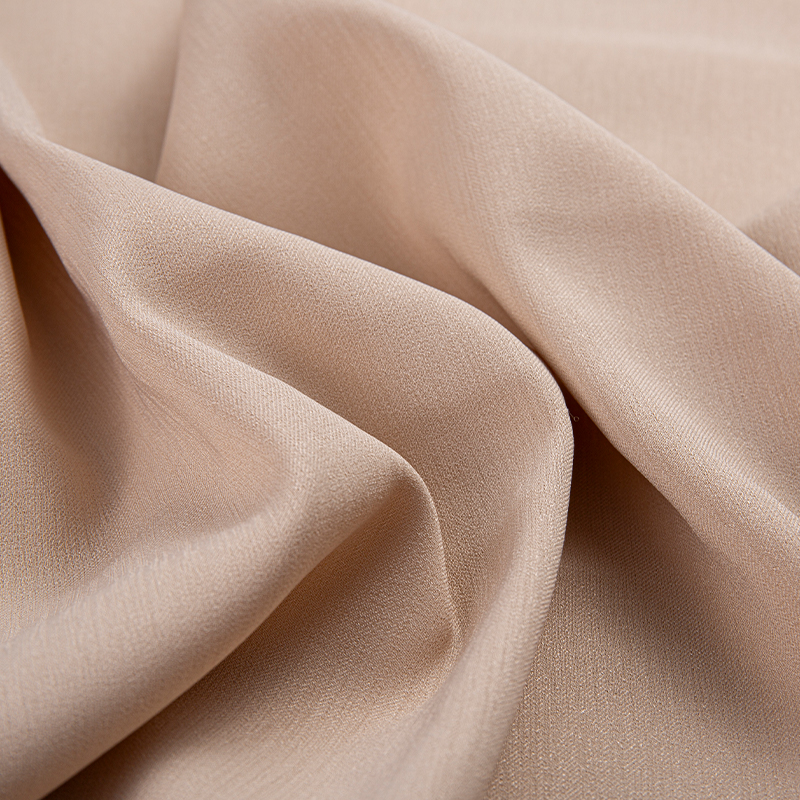 DS586 Tissu Doris 3/1 en polyester sergé lisse et respirant rose clair
